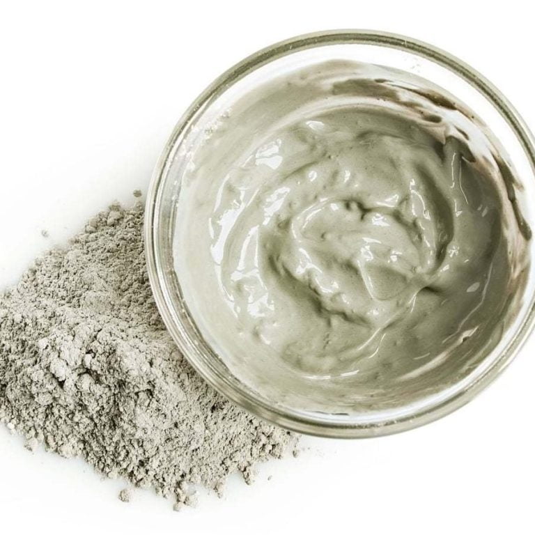 Hair clay mask: Mud-like substance placed on the hair. There are a number of claimed benefits, including hydration and reduced frizz.