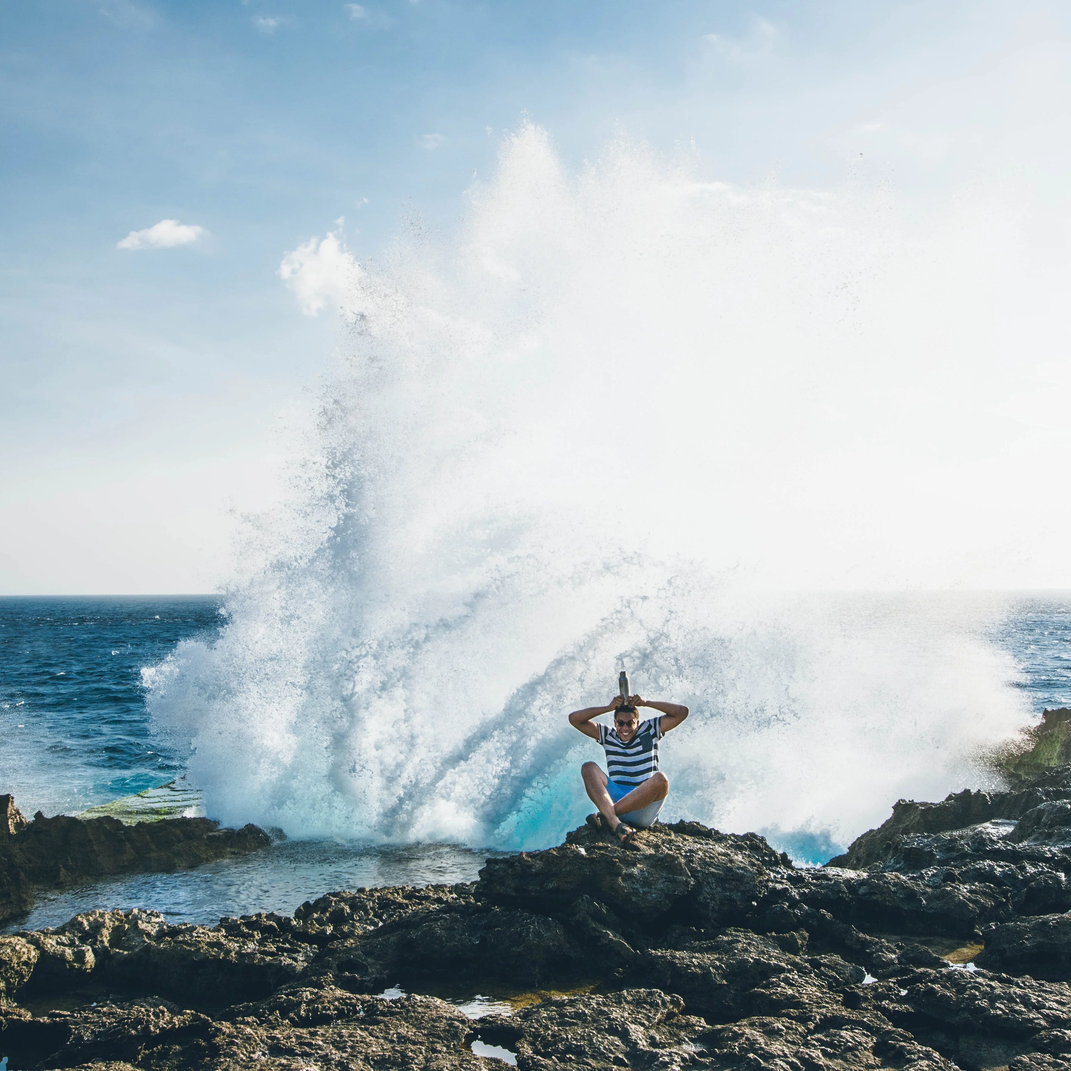 nusa: Indonesian island group off mainland Bali, made up of Lembongan, Penida and Ceningan. Known for its natural beauty.