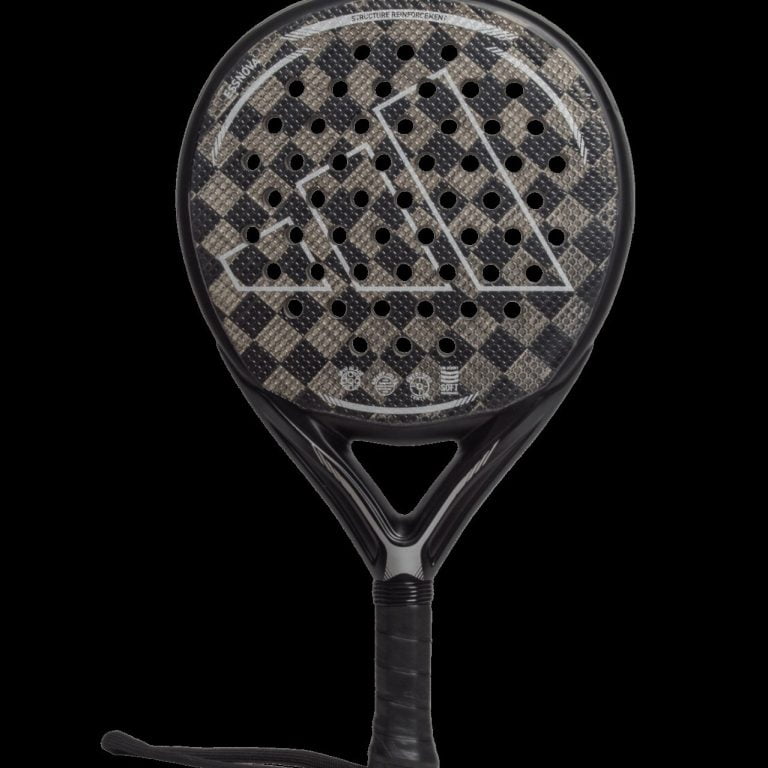 Nox padel: Padel racket manufacturer offering a wide range of racket models.
