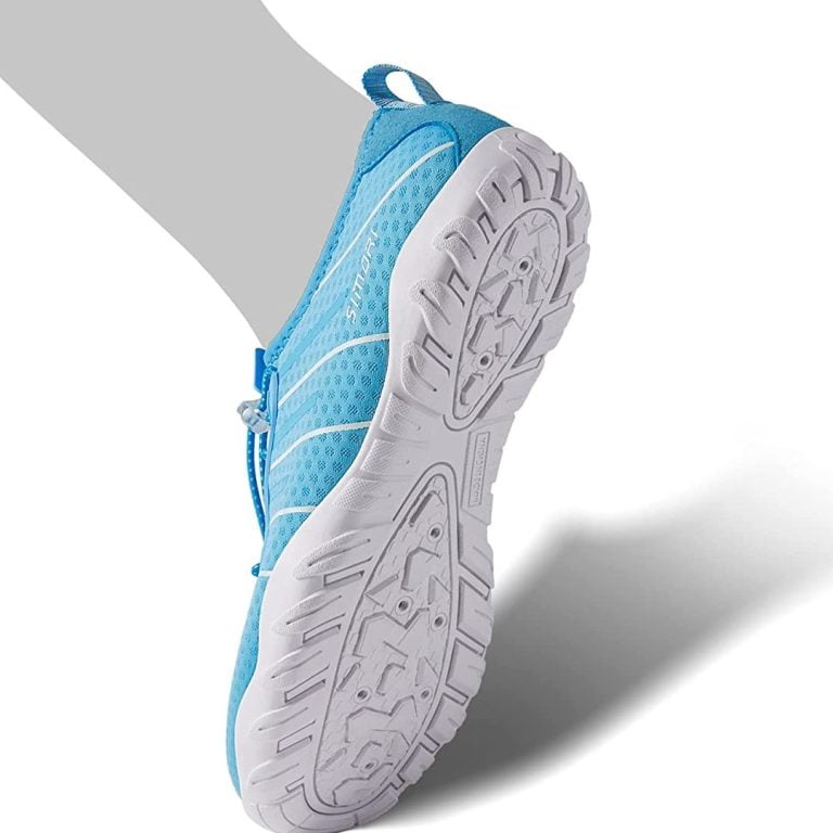 simari: Exercise gear brand best known for its water shoes. The finely-meshed footwear is designed for use in the sea or pool.