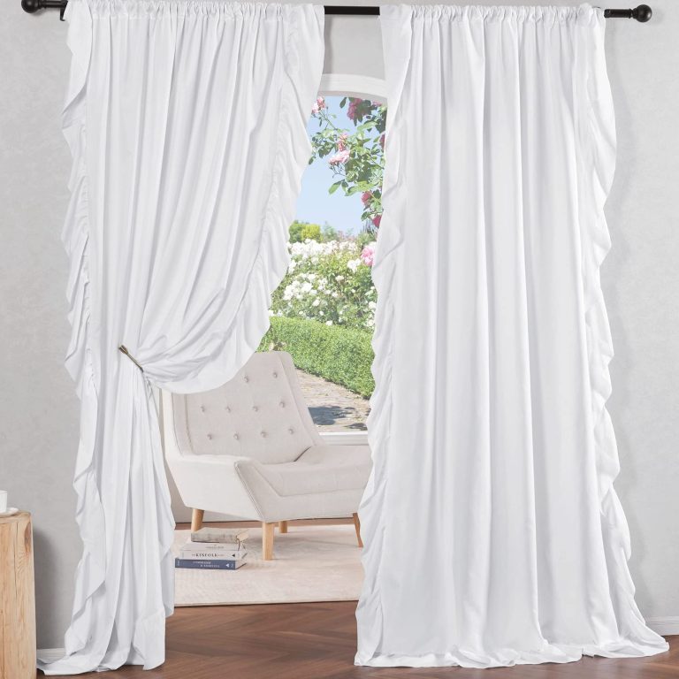 deconovo: Home decor company which manufactures all of its own products before selling them directly to consumers at an affordable price point. Specializes in curtains.